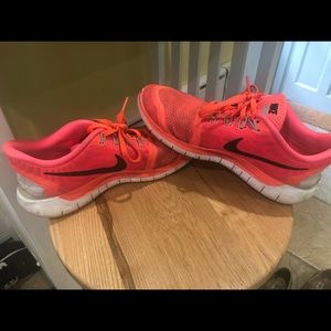 Nike women’s sneakers